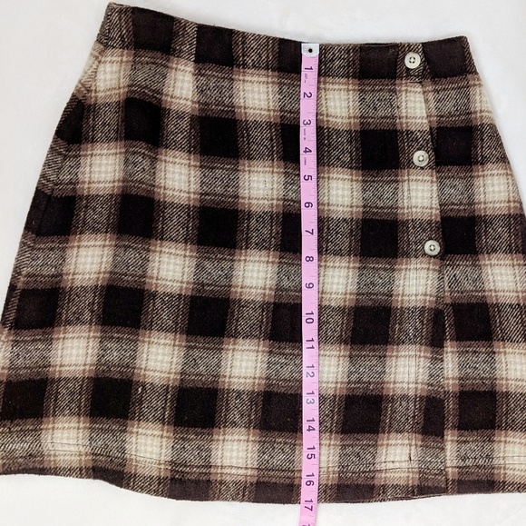***SOLD****American Eagle Outfitters Plaid Skirt - Picture 4 of 7